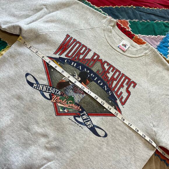 Vintage 1991 Minnesota Twins MLB Baseball Graphic Greysish White Crewneck Large - Picture 5 of 6